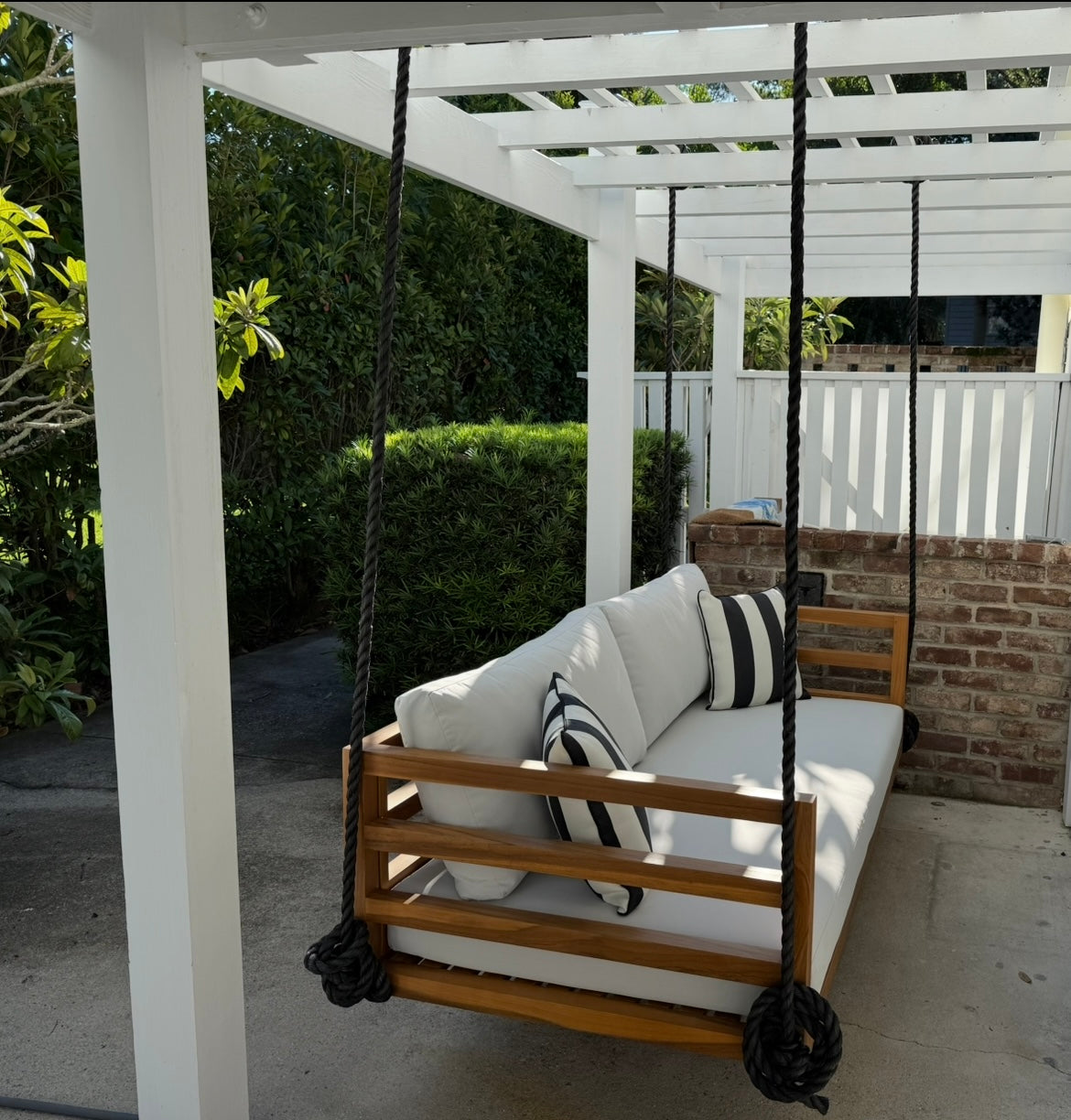 The Del Mar Swing Bed | Standard