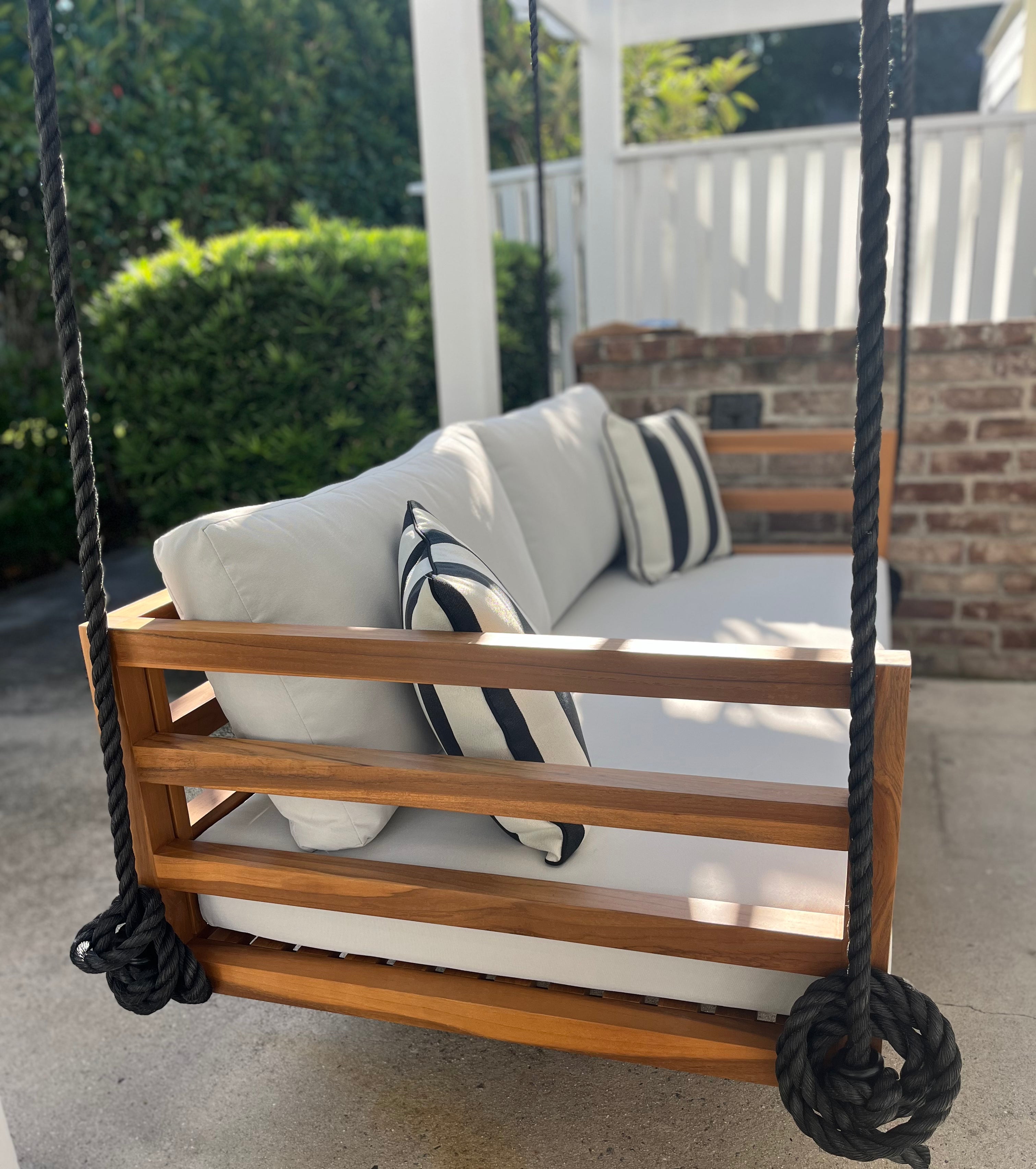 The Del Mar Swing Bed | Small