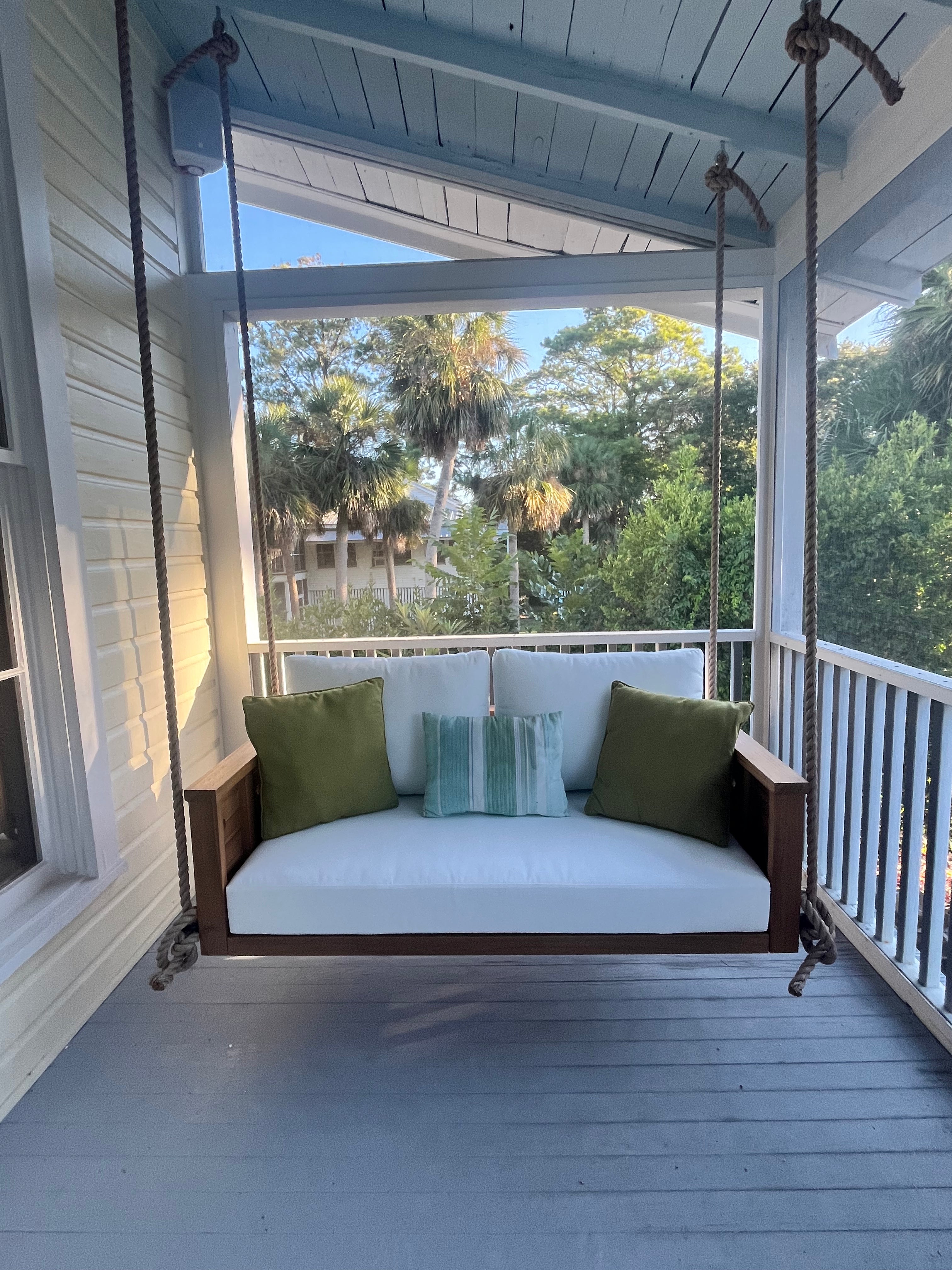 The Sedona Swing Bed | Standard