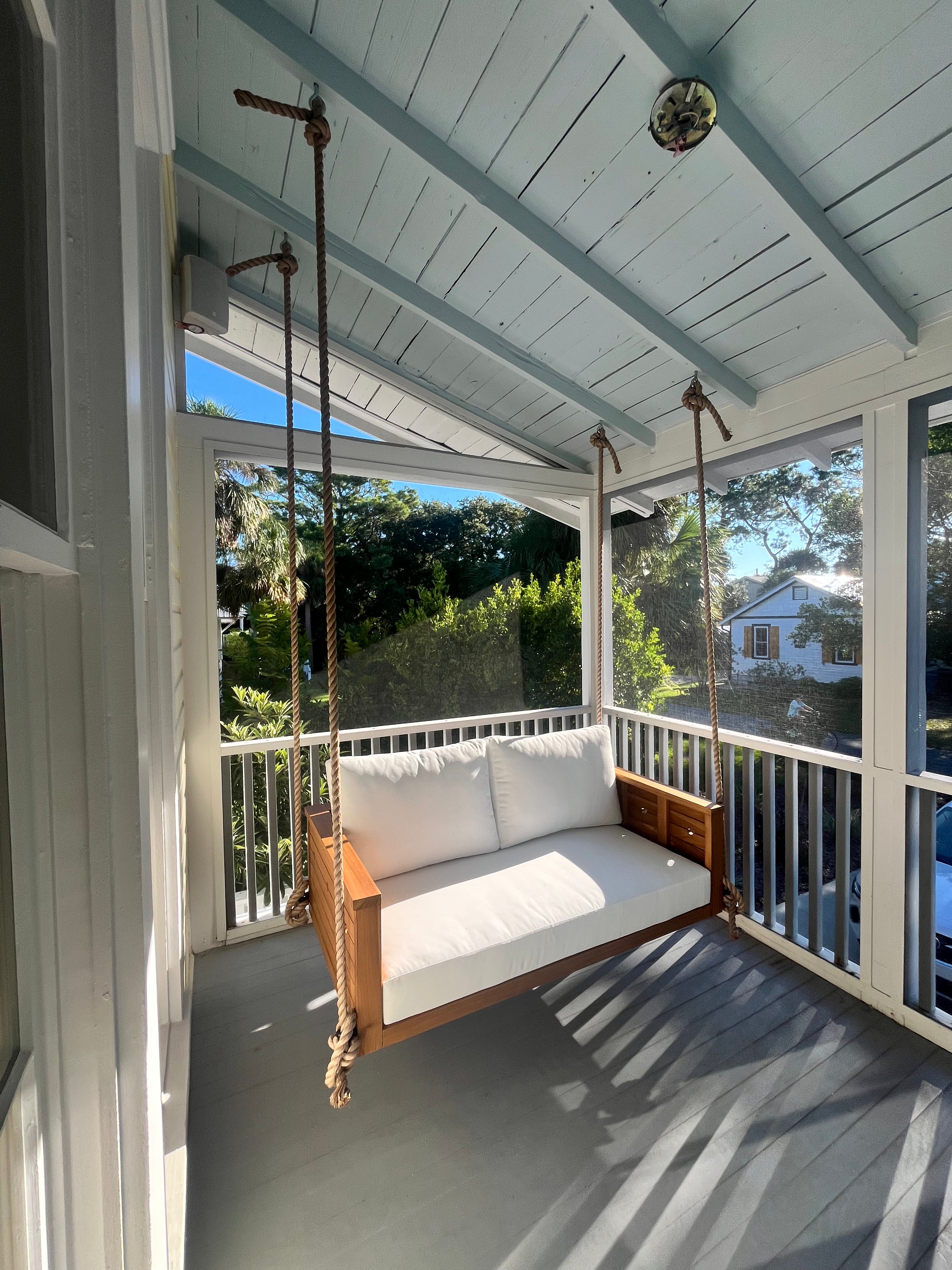 The Sedona Swing Bed | Standard
