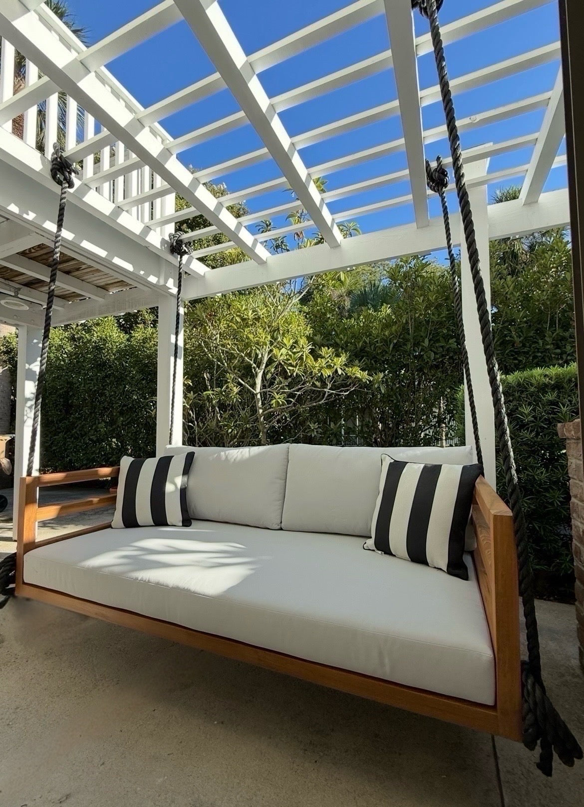 The Del Mar Swing Bed | Small